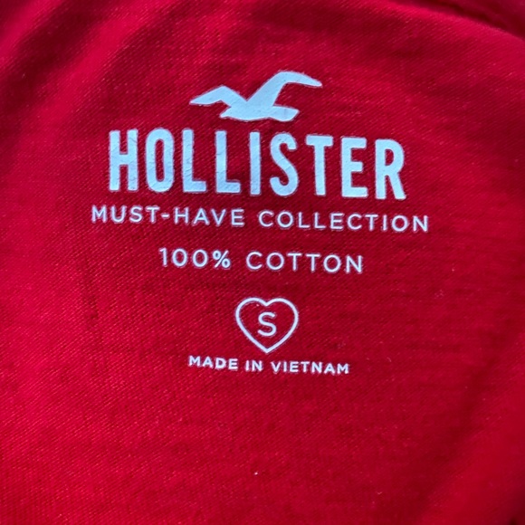 Hollister Must-Have shirt - Picture 2 of 3